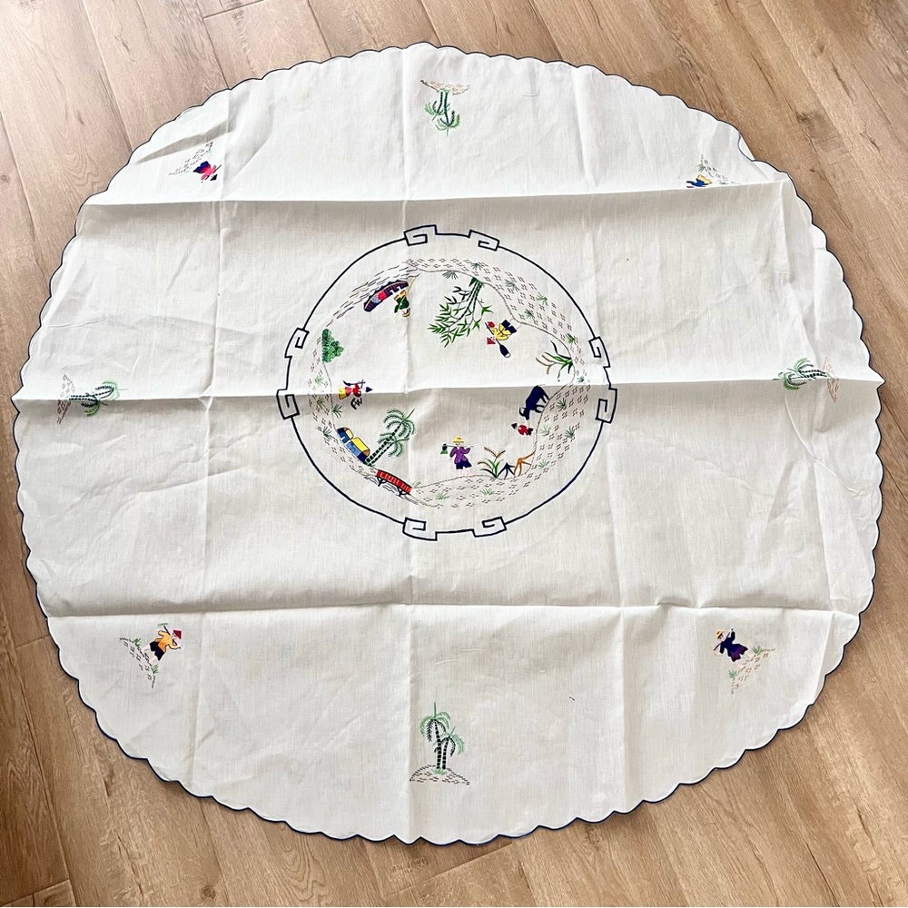 Antique Oriental Country Lifestyle Hand‎ Embroidered Round Tablecloth 54.5” Mint